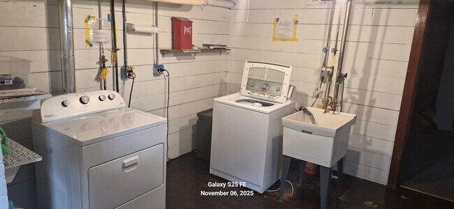 Building Photo - 4840 Upton Ave S