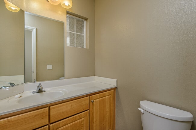 Building Photo - Stunning Gated Community in Summerlin!