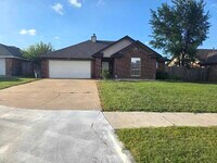 Building Photo - 4806 SE Redbud Pl