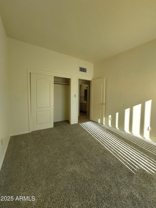 Building Photo - 2817 Vía Del Oesta