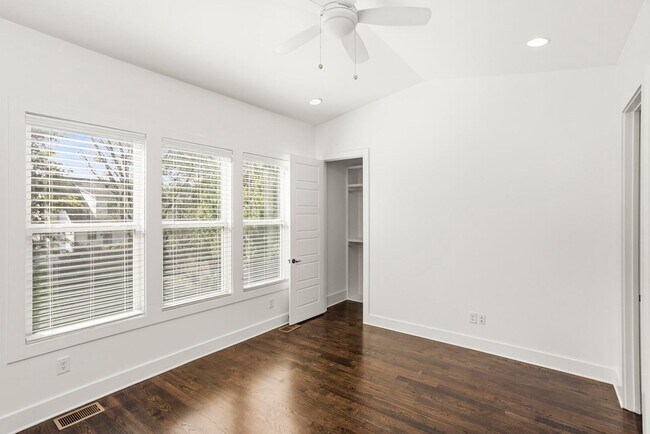 Building Photo - 1034 Maynor Ave
