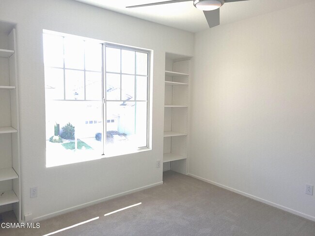 Building Photo - 5609 Sienna Way