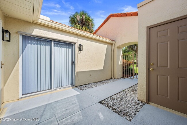 Building Photo - 763 Green Valley Ln