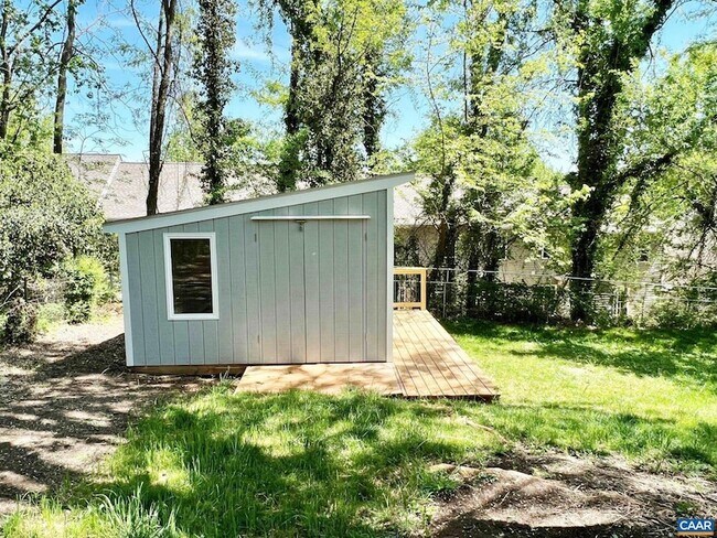 Building Photo - 1410 Monticello Rd