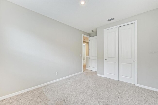 Building Photo - 5564 Summit Gln