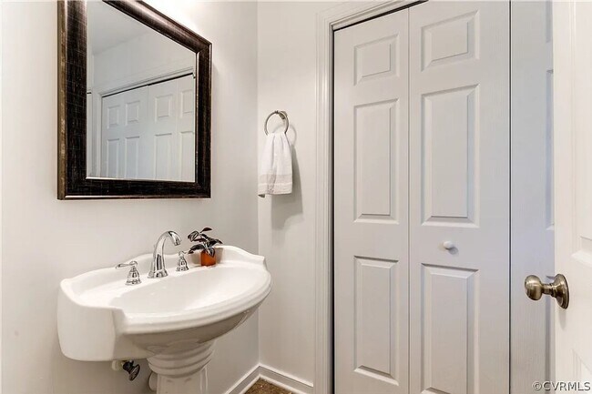 Building Photo - Charming 3BR House in Richmond