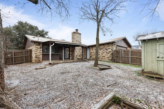 Building Photo - For Rent Newly Remodeled 3 Bed / 2 Bath Home