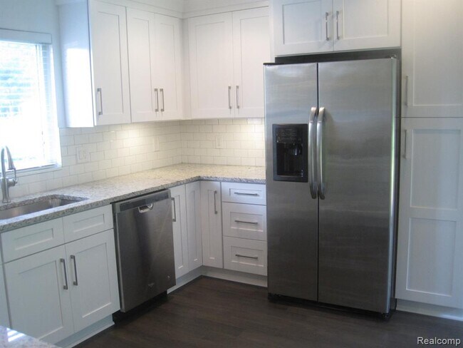 Building Photo - 3617 Shallow Brook Dr