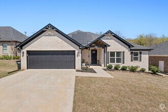 Building Photo - Beautiful home with Solar Panels!