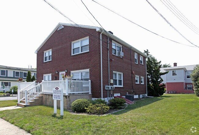 Primary Photo - 819 16th Ave