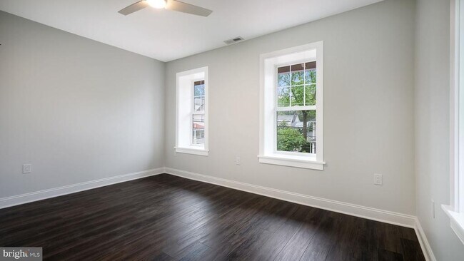 Building Photo - 115 Harvey Ave
