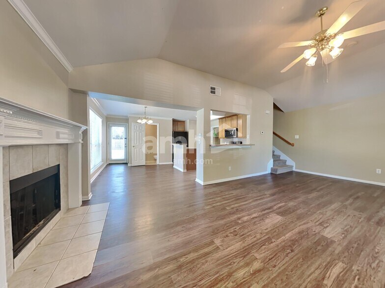 Building Photo - 3936 Braxton Ln