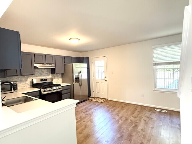 Building Photo - 1971 Darlington Loop