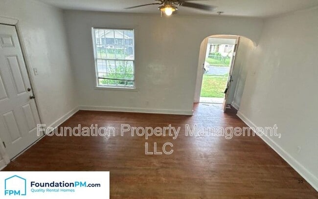 Building Photo - 778 N Merton St