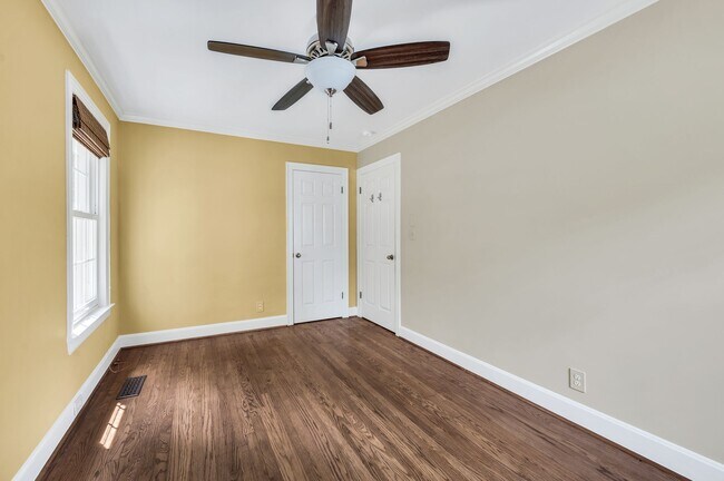 Building Photo - 5040 Stillwood Dr