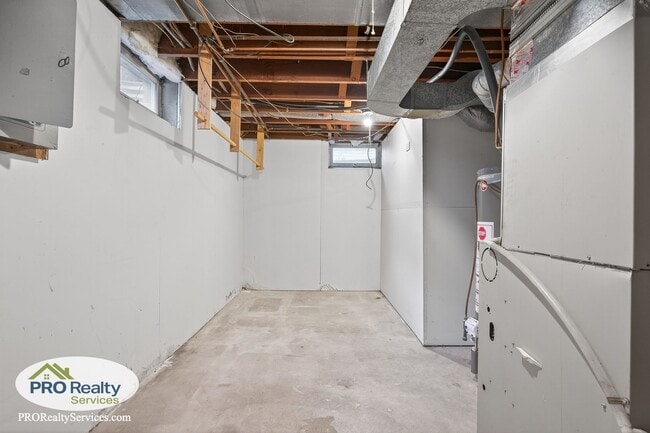 Building Photo - 3 Bedroom Home **50% off January's Rent with a January 2026 Move In**