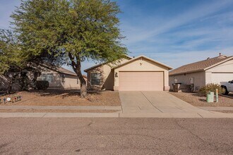 Building Photo - Tucson Market Place Area -  3 Bedroom!