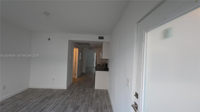 Building Photo - 1035 Euclid Ave