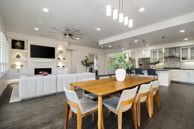 Building Photo - 74425 Zeppelin Dr