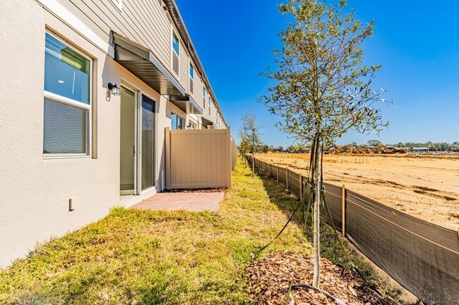 Building Photo - 16383 Happy Eagle Dr