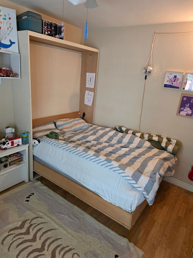 Building Photo - 2 bedroom home in downtown Carlsbad walking distance to the beach