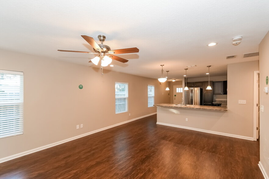 Building Photo - 8200 Highfield Ave