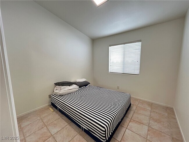 Building Photo - 9757 Derbyhill Cir