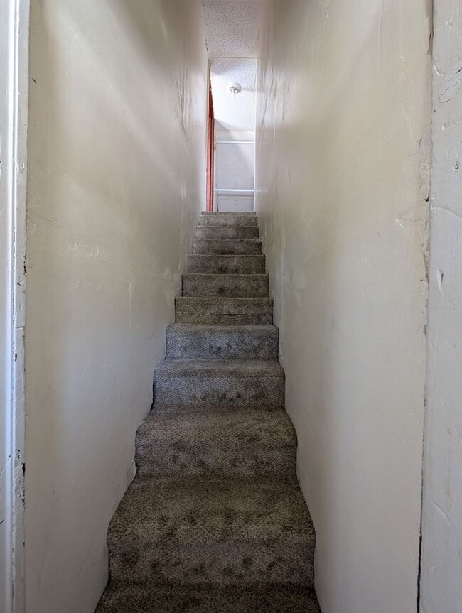 Building Photo - Large Bremerton Original for Rent! Over 23...