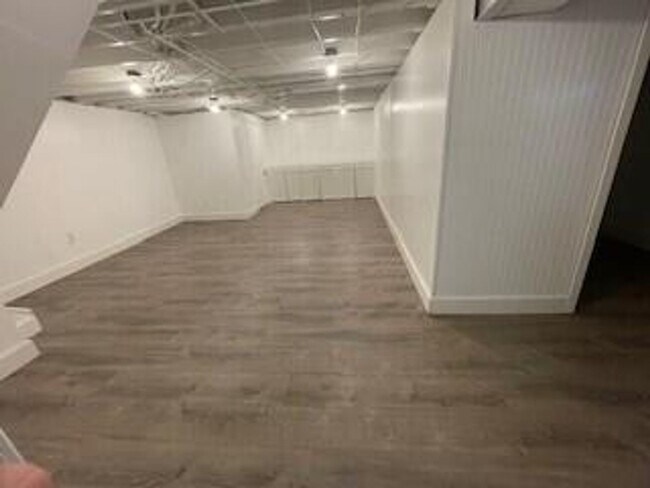 Building Photo - 27870 Reo Rd