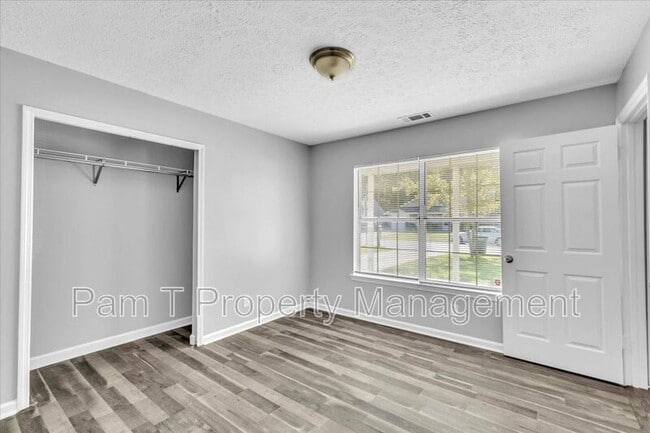 Building Photo - 234 Forest Ridge Dr