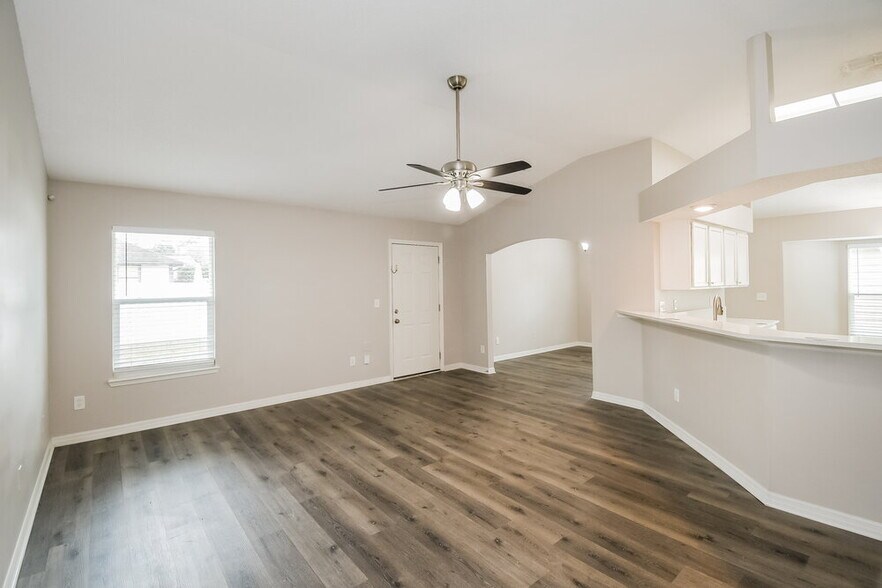 Building Photo - 2951 Waters View Cir