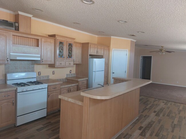 Building Photo - 4 Bedroom, 2 Bathroom Home in Moriarty, NM
