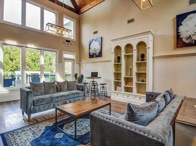 Building Photo - 1600 Blairs Bridge Rd