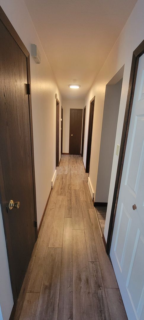 Building Photo - 4 Bedroom Home with Large Shop