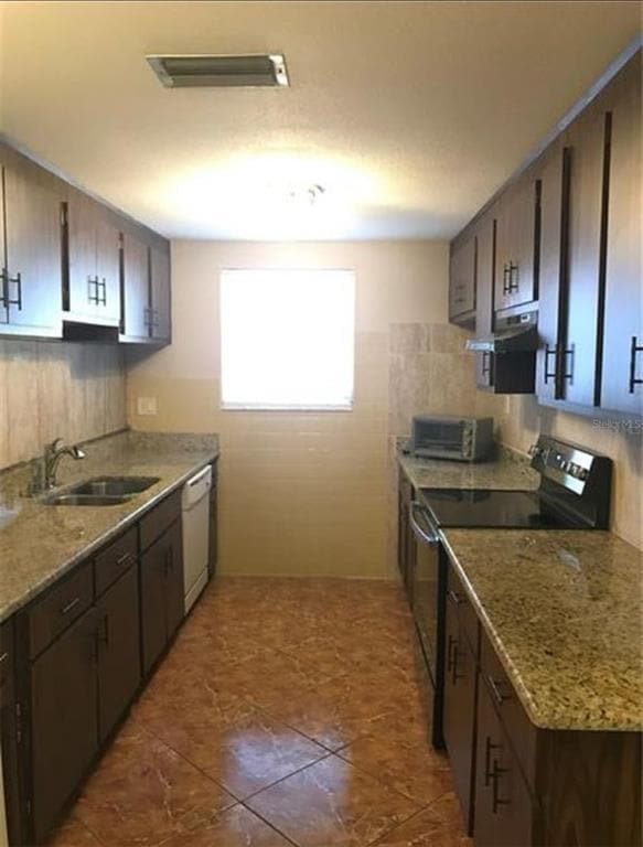 Building Photo - 10327 Oleander Dr