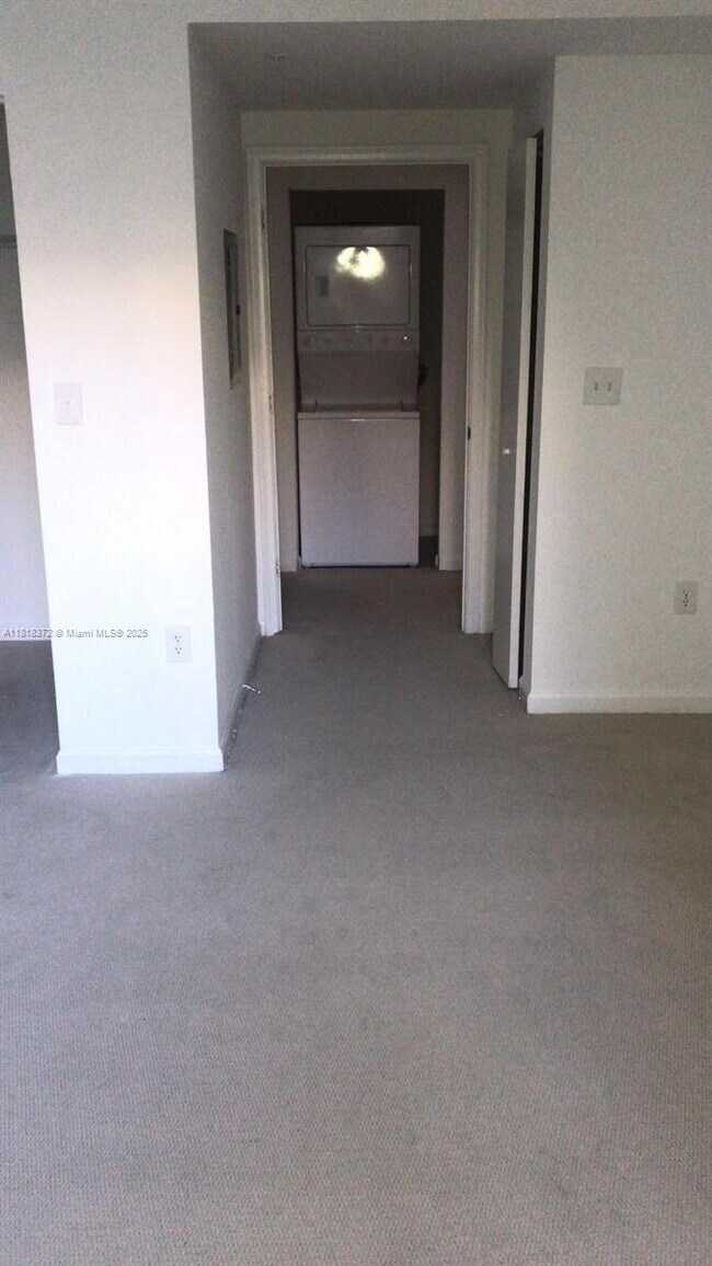 Building Photo - 2775 NE 187th St