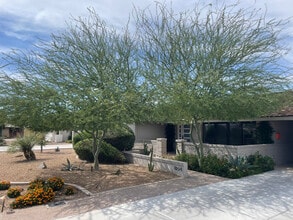 Building Photo - 1054 E Fairmont Dr