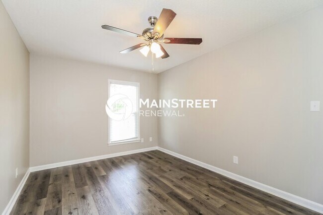 Building Photo - 3 Bedroom Pet-Friendly Home in Winston-Sal...