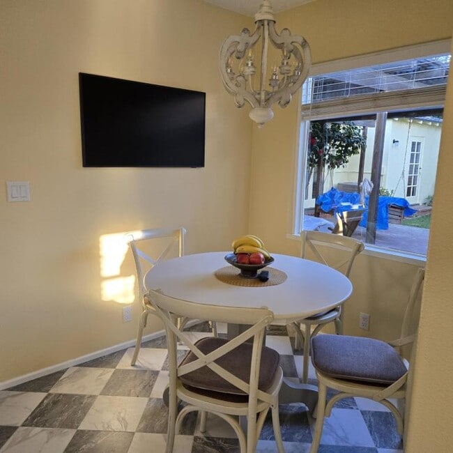 Building Photo - 901 A Ave