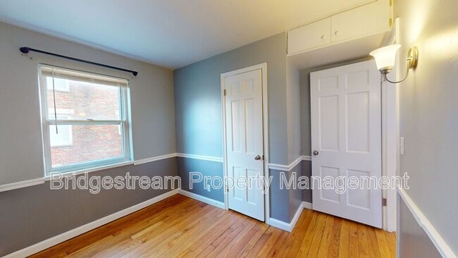 Building Photo - 108 Bellaire Ave