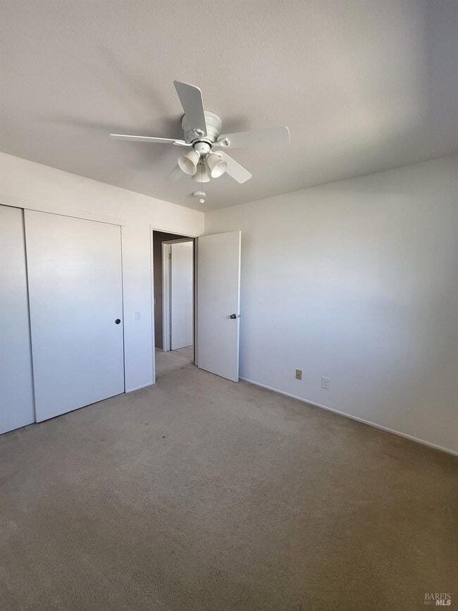 Building Photo - 496 Lupine Cir