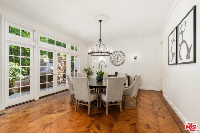 Building Photo - 515 S Westgate Ave