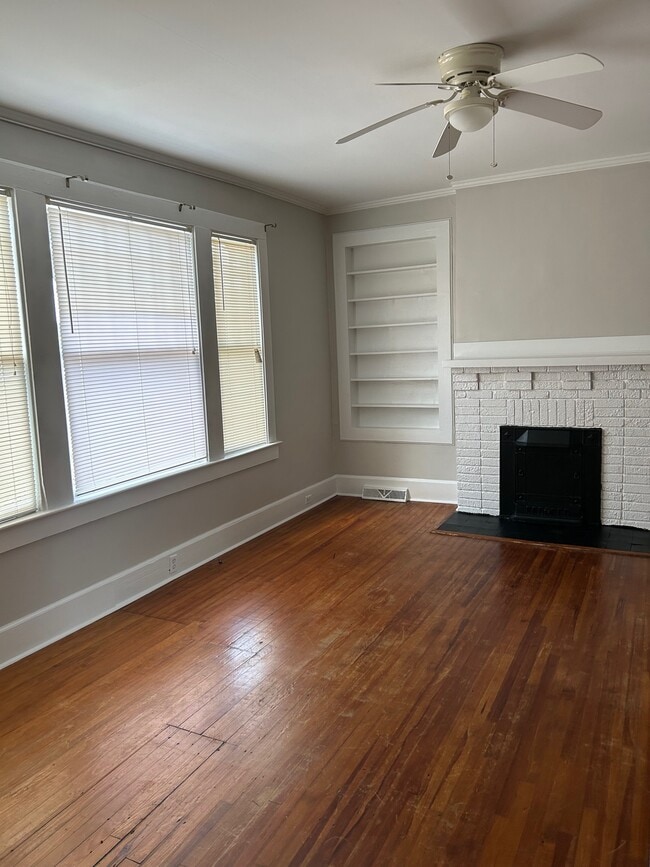 Building Photo - 1104 Belleview St