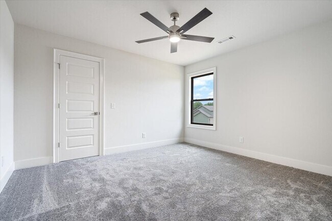 Building Photo - 1705 S 23rd Pl
