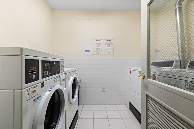 Building Photo - 311 Washington St