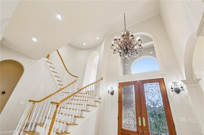 Building Photo - 2503 Regency Lake Dr