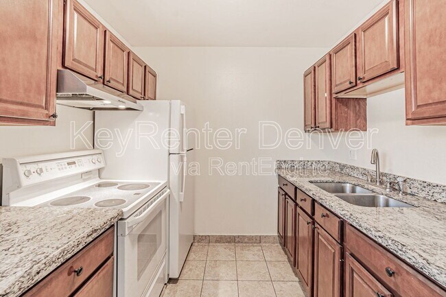 Building Photo - 2882 W Eliot Cir