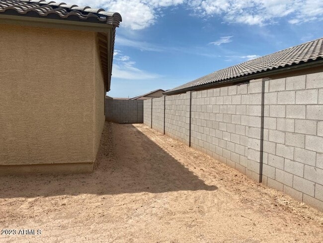 Building Photo - 2072 E Velvet Pl