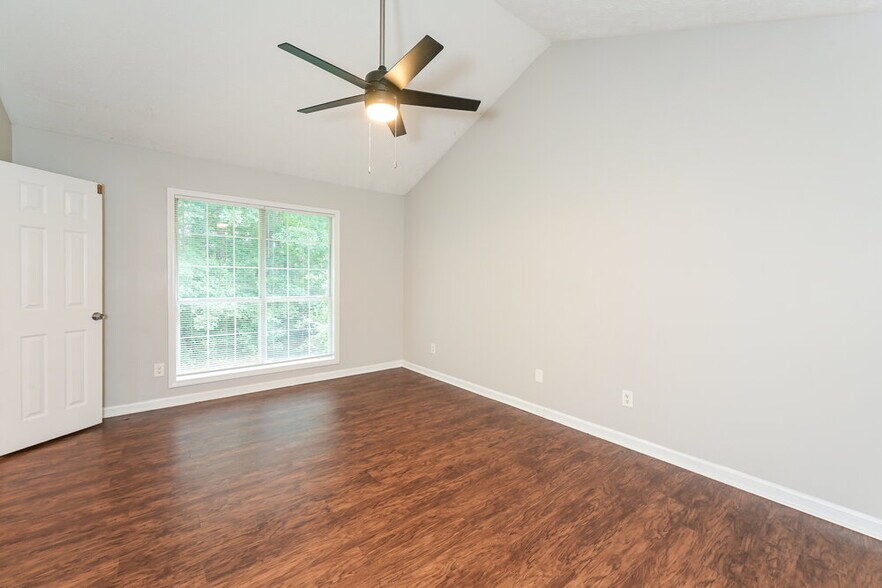 Building Photo - 2526 Riverwood Spg