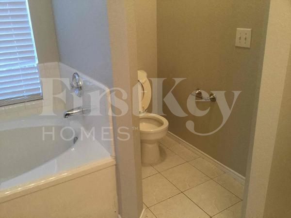 Building Photo - 820 Big Sky Ln